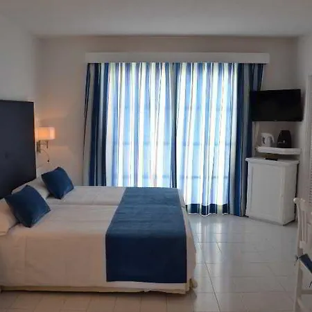 Club Cala Pada 2*